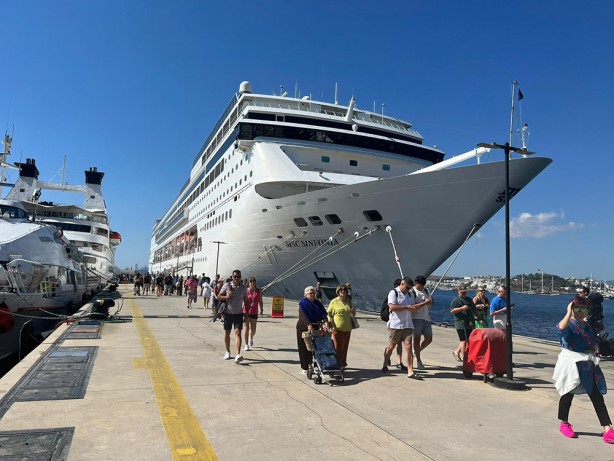 Foto - Bodrum yaz günlerini aratmıyor!