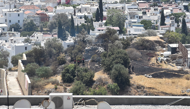 Foto - Bodrum'da korkutan yangın