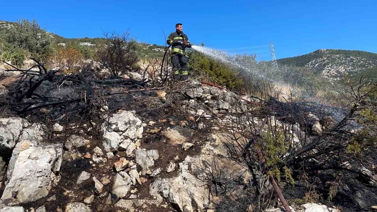Foto - Bodrum'da makilik alanda yangın çıktı: Alevler rüzgarın etkisiyle yayıldı 
