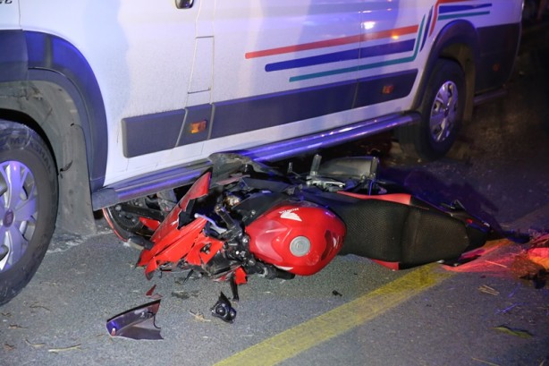 Foto - Bodrum'da minibüsle motosiklet çarpıştı: 1 ölü, 1 yaralı