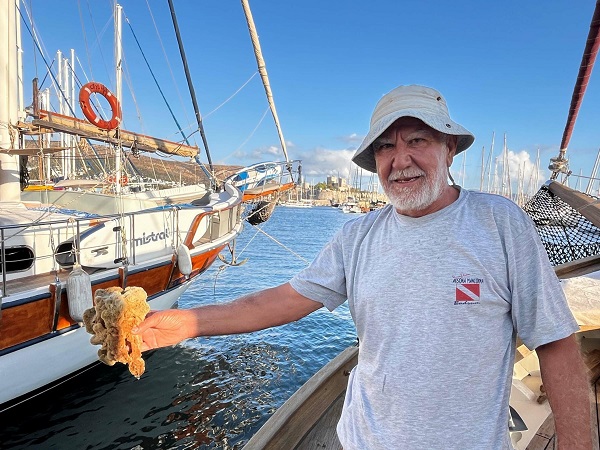 Foto - Bodrum'un son süngercisinden acı gerçek! Denizin altı çölleşiyor