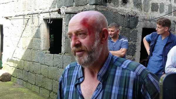 Foto - Boğa sahibini kan revan içinde bıraktı