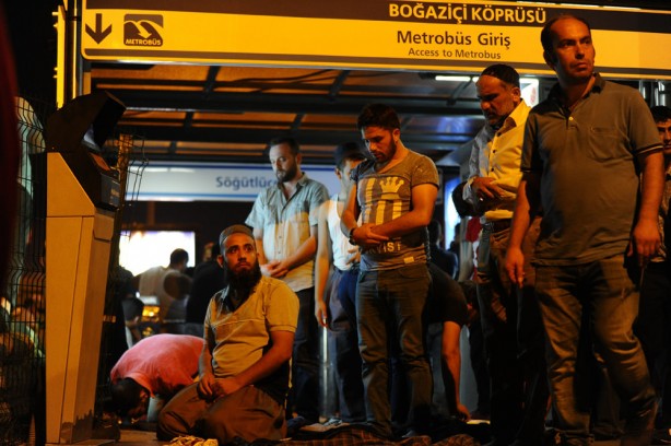 Foto - Boğaz Köprüsü'nün tepesinde sniperlı hain