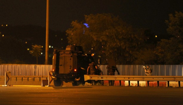 Foto - Boğaz Köprüsü'nün tepesinde sniperlı hain