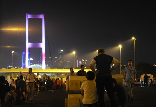 Foto - Boğaz Köprüsü'nün tepesinde sniperlı hain
