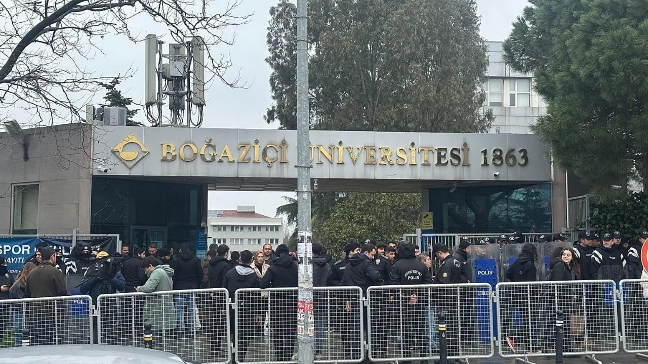 Foto - Boğaziçi’nde büyük rezalet: Hz. Muhammed ve Kâbe’ye alçak paylaşım 