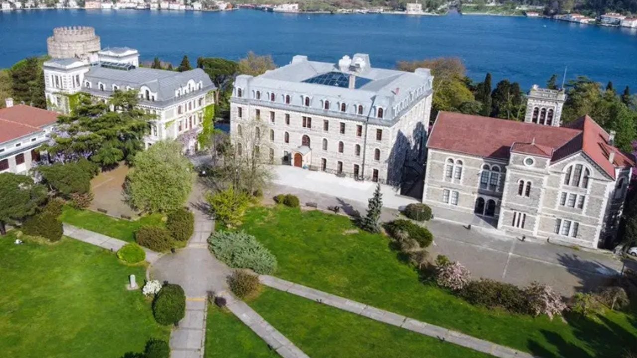 Foto - Boğaziçi’nde büyük rezalet: Hz. Muhammed ve Kâbe’ye alçak paylaşım 