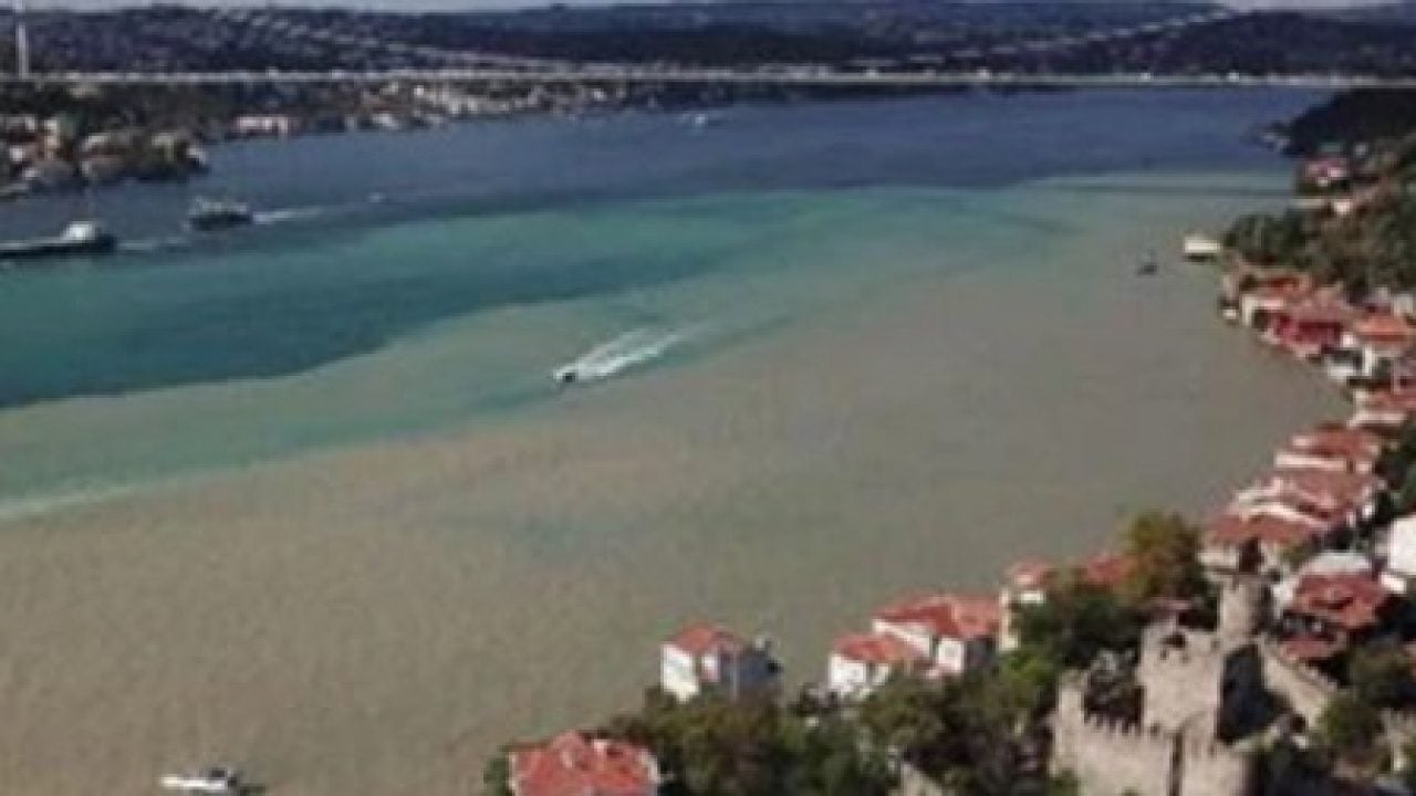 Foto - Boğazın rengi değişti! İstanbul Boğazı çamurla kaplandı