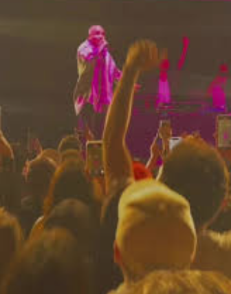 Foto - Böğüren sanatçı! Hayko Cepkin: "Zıplamakla olmuyor, fazlasını yapmak gerek" Etek giyerek çağdaşlık(!) dersi verdi