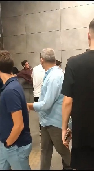 Foto - Boks maçını aratmadı... 