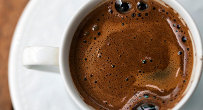 Foto - Bol köpüklü Türk kahvesi nasıl yapılır? Köy, mahalle, şehirlerde: Herkesin gözdesi kahve ne işe yarar? Faydaları nelerdir?