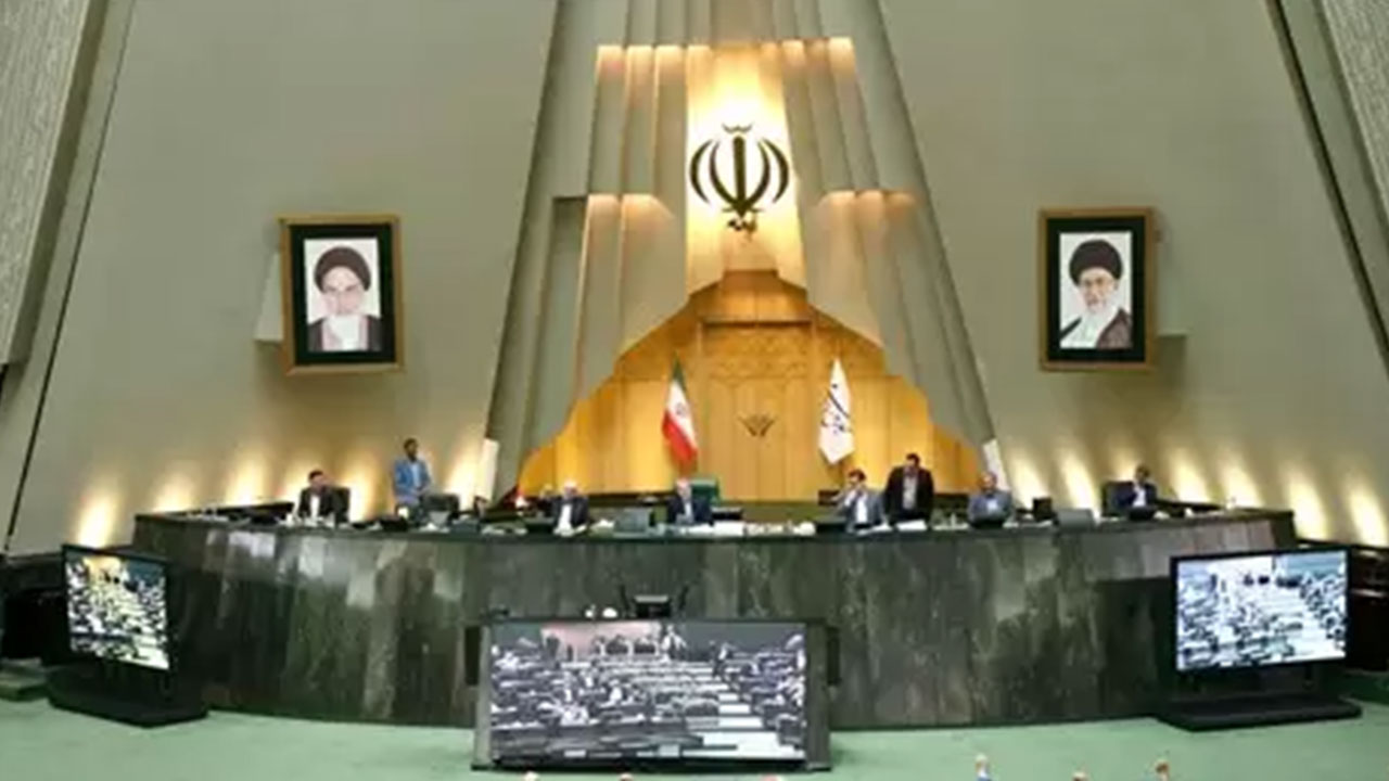 Foto - Bölge resmen alev topu! Türklerin ayaklanmasından korkan İran bakın ne yaptı