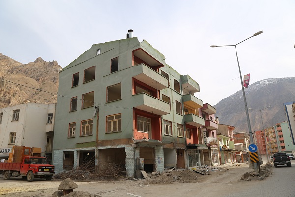 Foto - Bölge sular altında kalacak! Baraj su tutmaya başladı ama onlar ilçeyi terk etmiyor