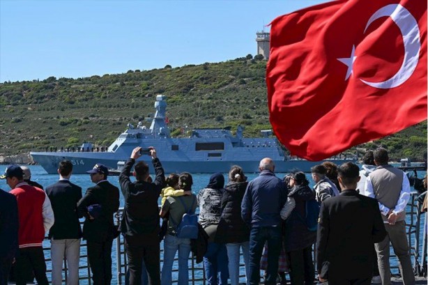 Foto - Bölge yangın yeri! Türk savaş gemisi Çin ile gerilim yaşayan ülke sınırlarına girdi