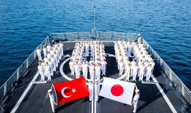 Foto - Bölge yangın yeri! Türk savaş gemisi Çin ile gerilim yaşayan ülke sınırlarına girdi