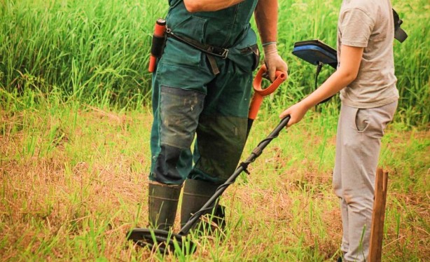 Foto - Bölgede kayıp hazine iddiası! Defineciler akın etti, gökyüzüne bakıp bakıp duruyorlar