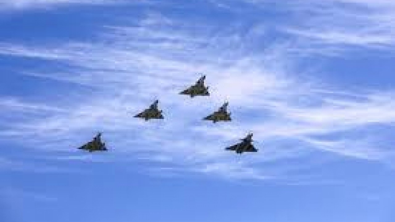 Bölgede sıcak gelişme: Türk savaş gemileri ve savaş uçakları engelledi