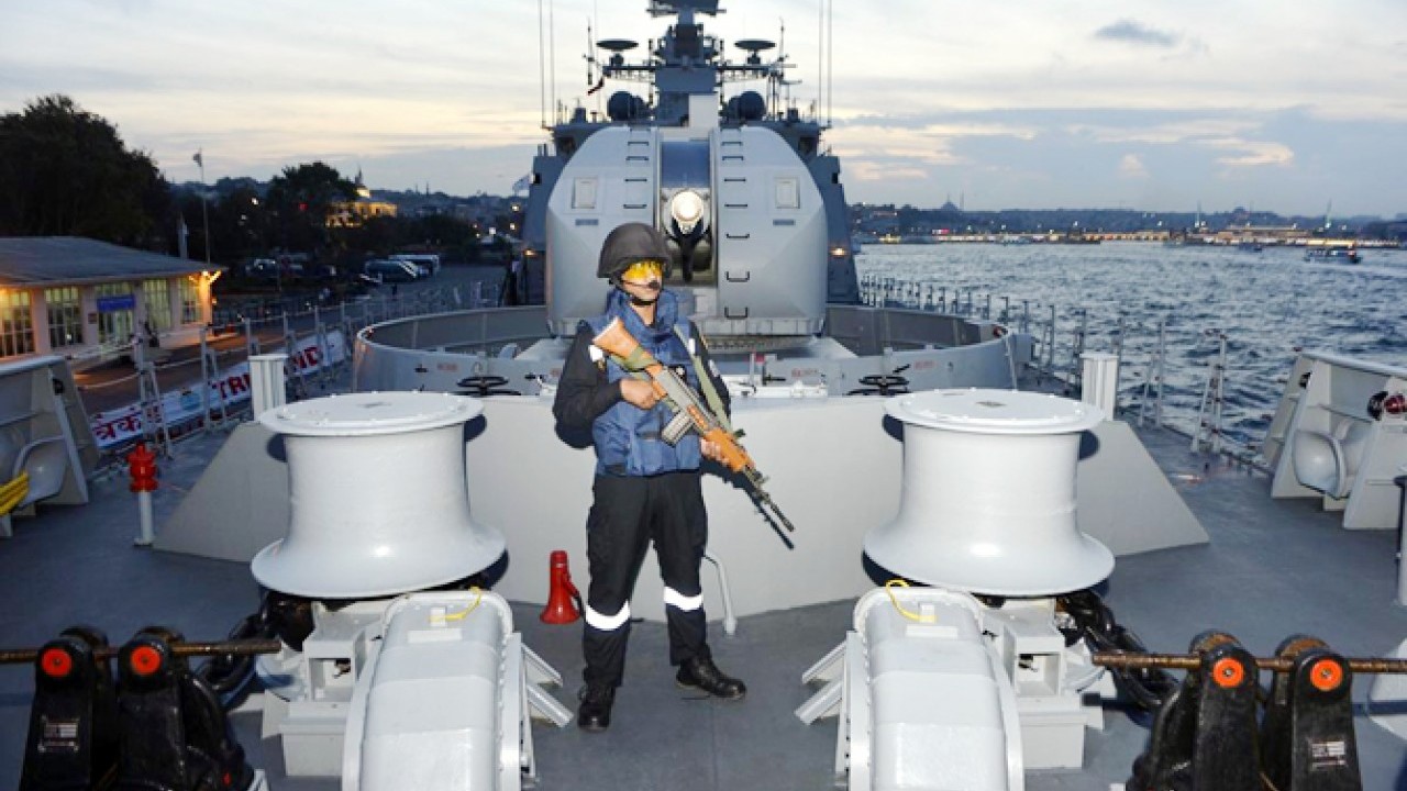 Foto - Bölgede sıcak saatler: Hindistan'a ait savaş gemisi Türkiye'nin uyarısıyla geri çekilme kararı aldı