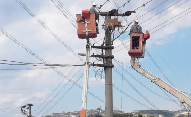 Foto - Bölgedeki çatılar, tarlalar kaçak trafo kaynarken Ak Partili isimden tartışmalı sözler: Haksızlık yapıyor