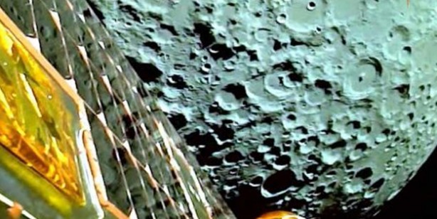 Foto - Bölgeden Ay’ın güney kutbundaki o bölgeye indi! Tarihi müthiş keşif: İlk araç Hindistan’da o bölgede keşfe başladı