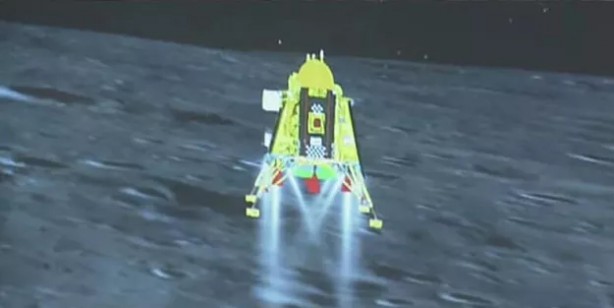 Foto - Bölgeden Ay’ın güney kutbundaki o bölgeye indi! Tarihi müthiş keşif: İlk araç Hindistan’da o bölgede keşfe başladı