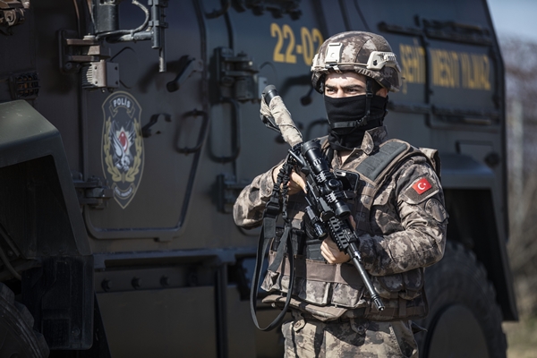 Foto - Bölgeden ilk görüntüler geldi: Özel harekat sınırda