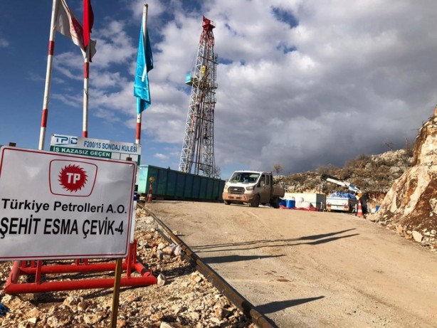 Foto - Bölgeden petrol fışkırıyor! Herkes şaşkın, tankerlerin biri gidip biri geliyor
