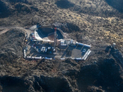 Foto - Bölgeden petrol fışkırıyordu! Büyük alçaklık... Türk petrolünü çalıp satmaya başladılar