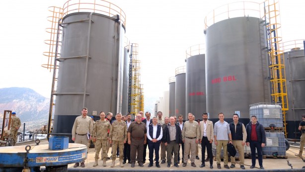 Foto - O ilimizden petrol fışkırıyor! Çıkartılan günlük petrol miktarı herkesi şaşırttı, vali bölgeye gitti