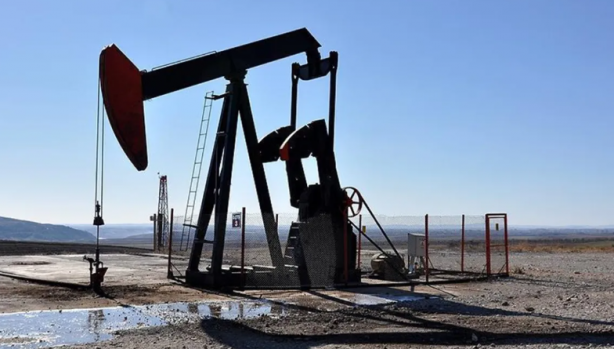 Foto - Bölgenin taşı toprağından petrol fışkırıyor! 'Türkiye'ye her an yeni müjde verebiliriz' diyerek duyurdu