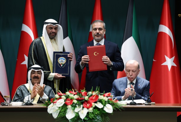 Foto - Bölgesinde güvenli liman olan Türkiye'ye Kuveyt ilgisi! 6 kritik konuda imzalar atıldı