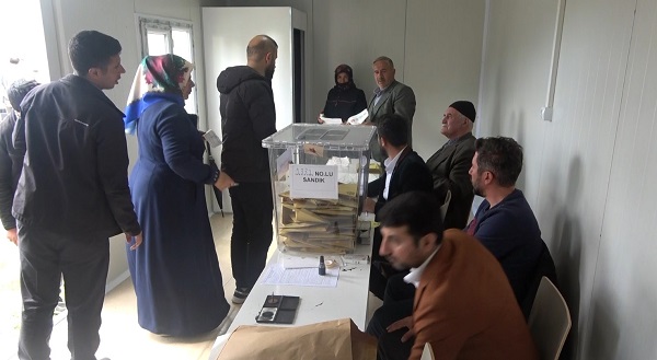 Foto - Bölgeye huzur geri geldi! Bu köyde tam 30 sene sonra oy kullanıldı