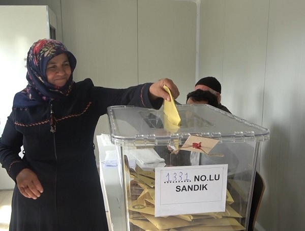 Foto - Bölgeye huzur geri geldi! Bu köyde tam 30 sene sonra oy kullanıldı