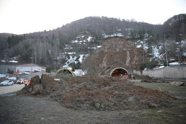 Bolu Dağı Tüneli'nde heyelan! Çalışmalar devam ediyor