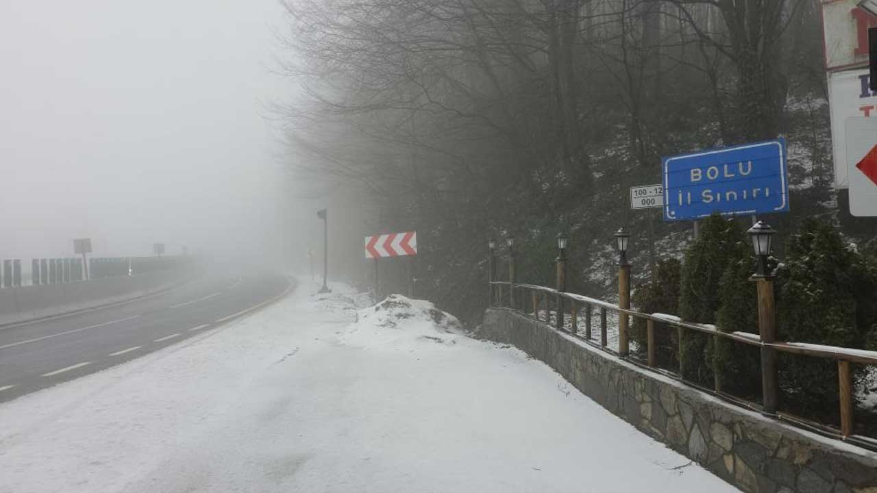 Bolu Dağı'nda kar ve sis etkili oluyor
