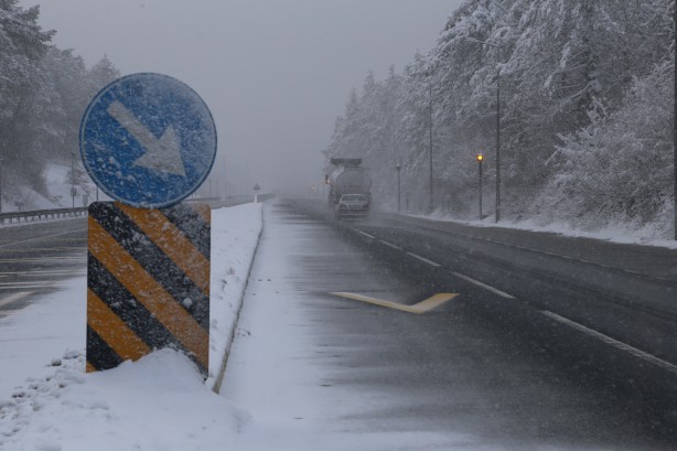 Foto - Bolu Dağı'nda kar yağışı etkisini gösteriyor