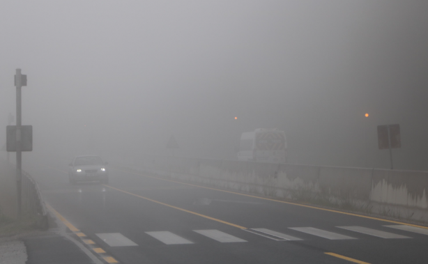 Foto - Bolu Dağı'nda sis etkili oldu
