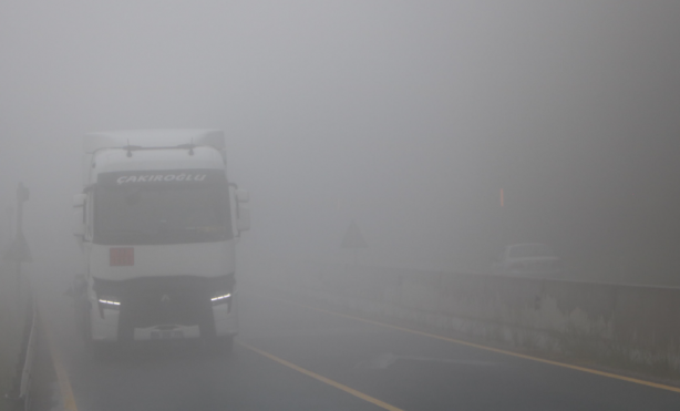 Foto - Bolu Dağı'nda sis etkili oldu