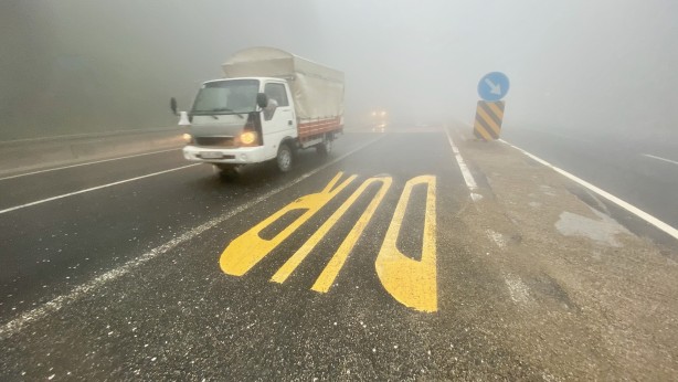 Foto - Bolu Dağı'nda sürücüler yolda güçlükle ilerliyor