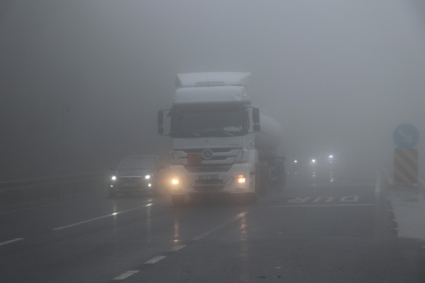 Foto - Bolu Dağı'nda sürücüler zor anlar yaşıyor