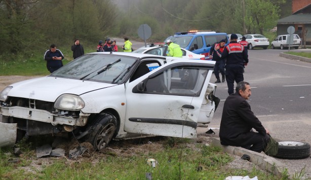 Foto - Bolu’da feci kaza! 2’si ağır 7 yaralı