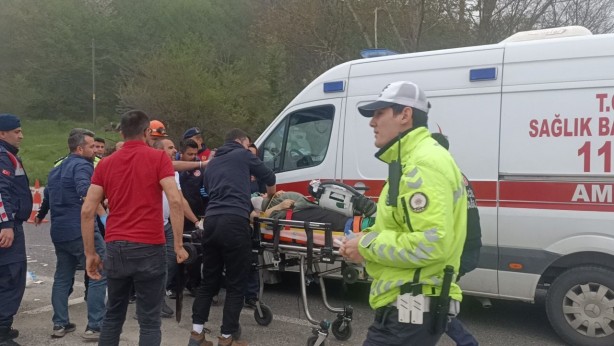 Foto - Bolu’da feci kaza! 2’si ağır 7 yaralı