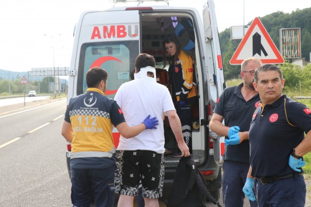 Foto - Bolu'da feci kaza! Ortalık savaş alanına döndü: 9 yaralı