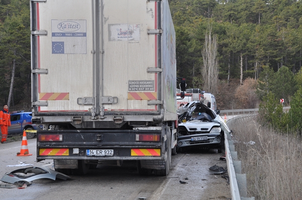 Foto - Bolu'da korkunç kaza: 2'si çocuk 4 kişi hayatını kaybetti
