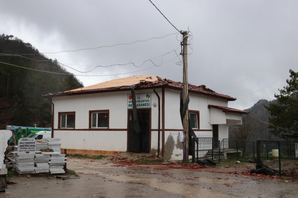 Foto - Bolu'da korkutan hortum! Görüntüler şok etti