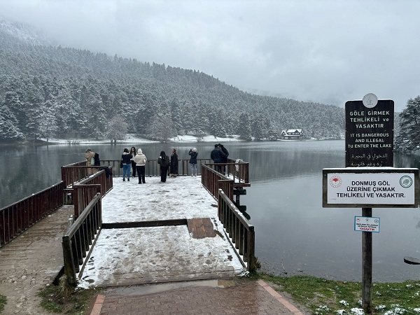 Foto - Bolu'da mart kapıdan baktırdı