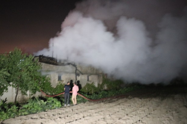 Bolu’da samanlık alevlere teslim oldu