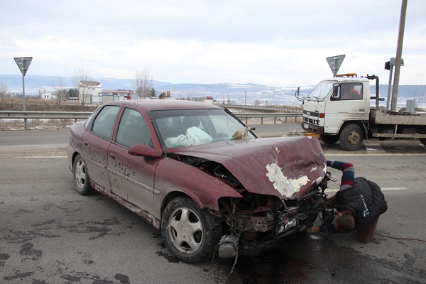 Foto - Bolu'da trafik kazası: Yaralılar var