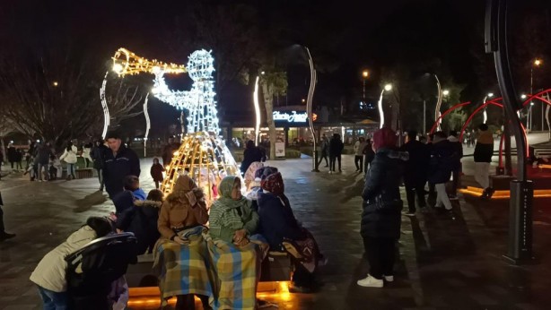 Foto - Bolulular evlerine giremedi!