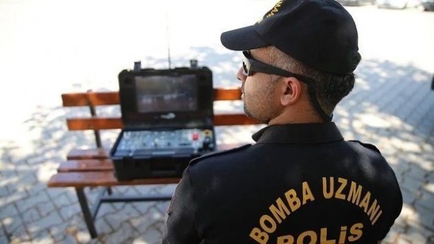 Foto - Bomba imha uzmanı polislerinin cesareti